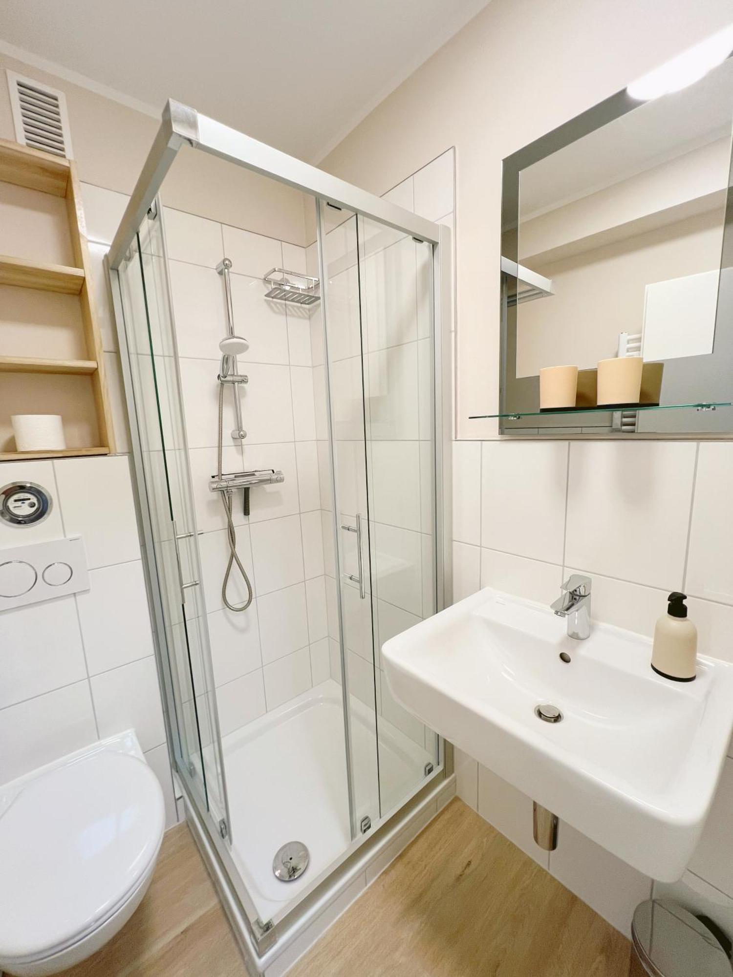 Strandnah Balkon Strandlaeufer 1 & 2 * Вестерланд